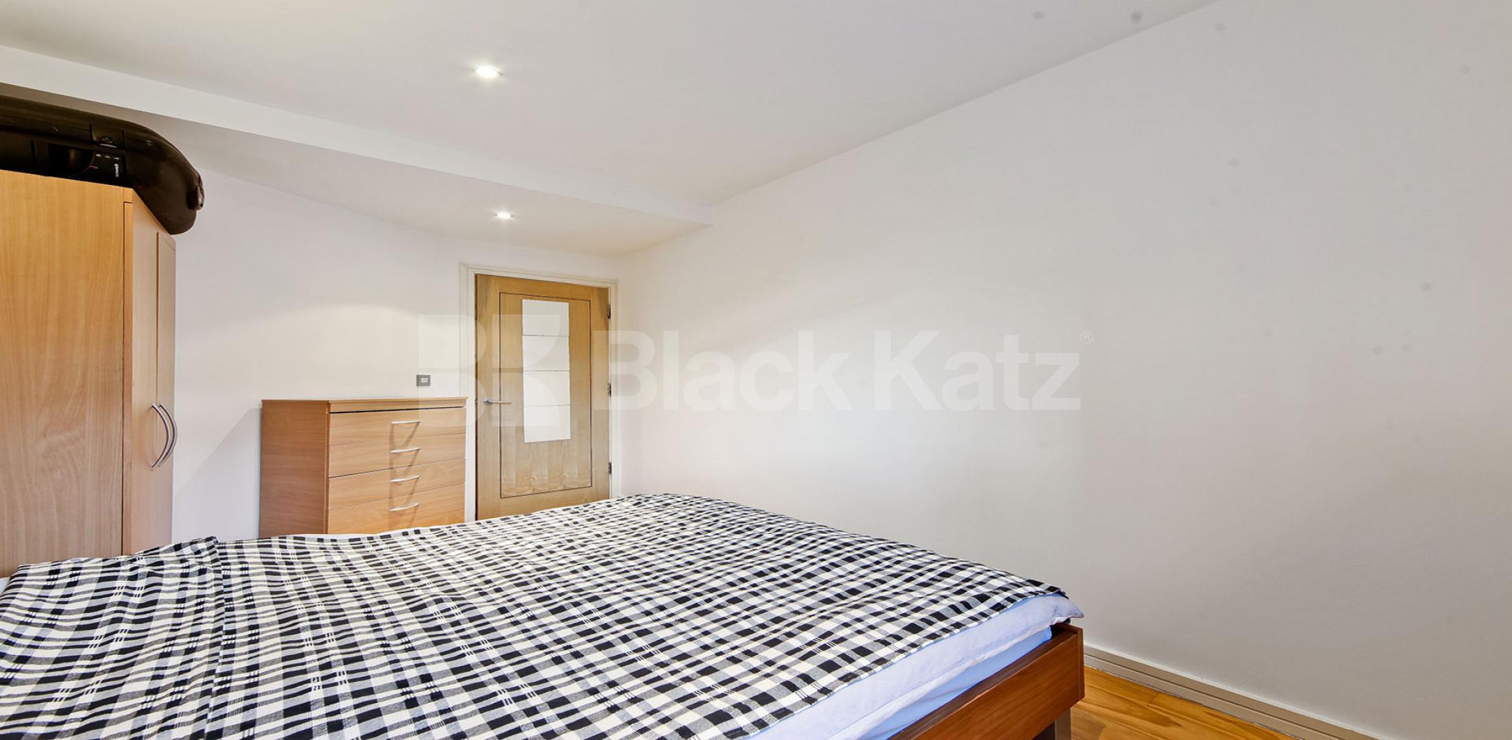 			1 Bedroom, 1 bath, 1 reception Apartment			 Shad Thames, London Bridge